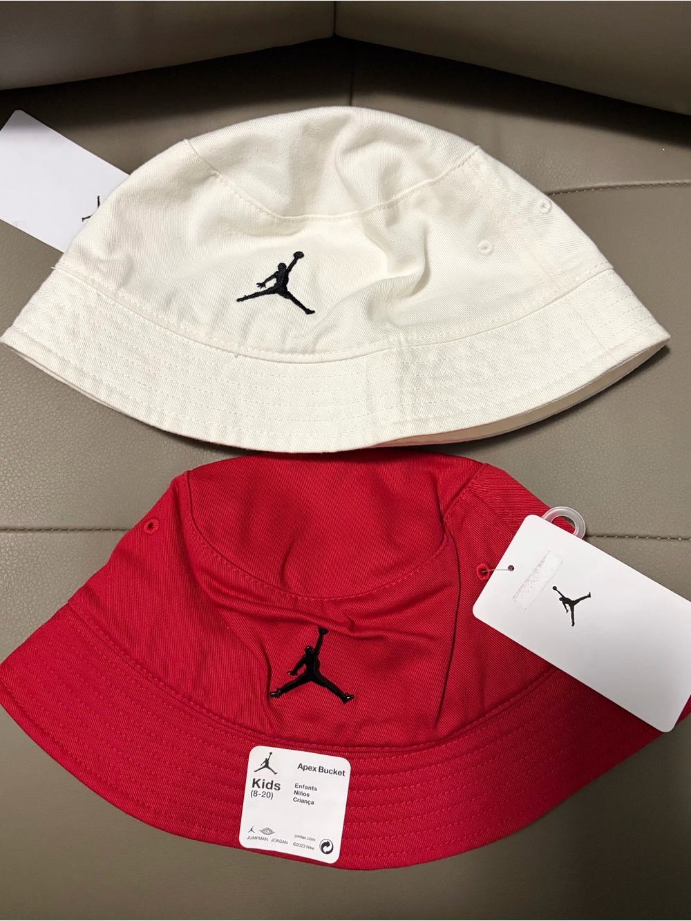 BNWT LOT OF TWO (2) NIKE JORDAN JUMPMAN YOUTH 8-20 APEX BUCKET HATS RED & WHITE